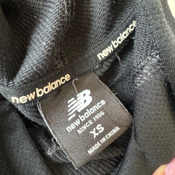 New Balance cropped sweater XS - Picture 8 of 8